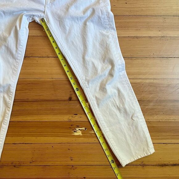 Crippen white straight leg cropped jeans. Size 29. - Picture 8 of 11